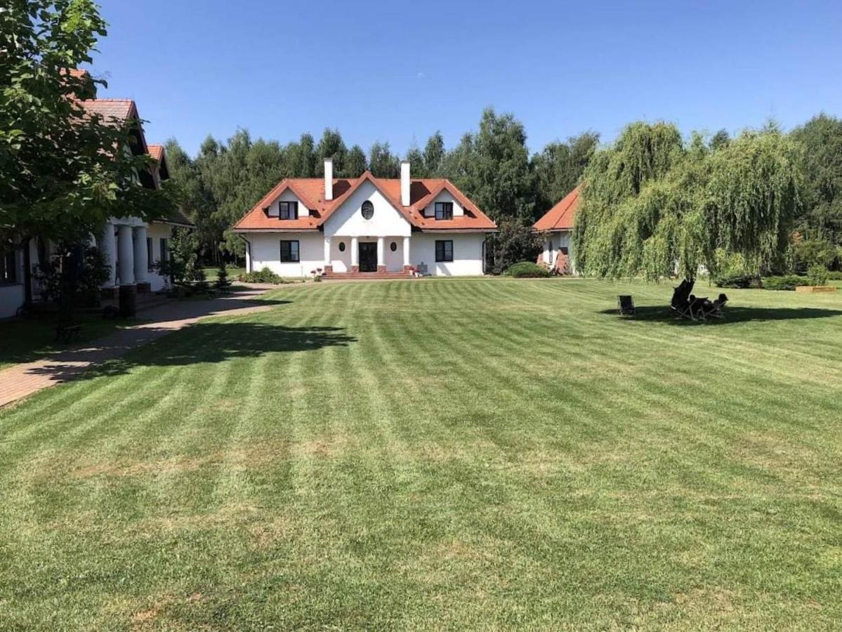 Dom Nasutów Vila Niemce Exterior foto